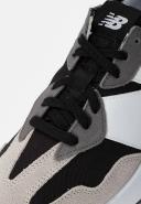 New Balance Men's 327 Black/White - Size 4