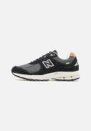New Balance Men's M2002REB | Sepia | Magnet Sneakers, Black, US 5, Suede | Above The Clouds