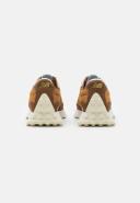 New Balance - Mens 327 Sneakers in Brown & White