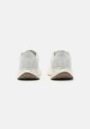 New Balance Running Fresh Foam Arishi V4 Trainers in White