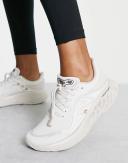 New Balance Running Fresh Foam x 1080v12 Trainers in White and Gold