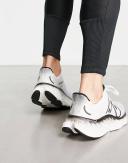 New Balance Running More Trainers in White
