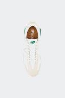 New Balance - Unisex 327 Sneakers in White & Green
