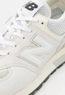 New Balance Unisex 574 Grey/White - Size 4