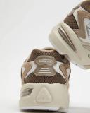 New Balance - Unisex 725 Sneakers in Beige