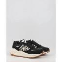 New Balance Women's 5740 - Black/White (Size 7.5)
