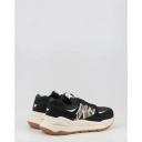 New Balance Women's 5740 - Black/White (Size 7.5)