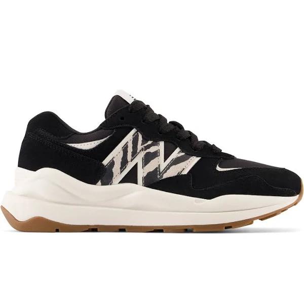 New Balance Women's 5740 - Black/White (Size 7.5)