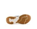 New Balance Women's Fresh Foam Arishi V4 Black/Light Gold Metallic/Gum 020 - Size 8