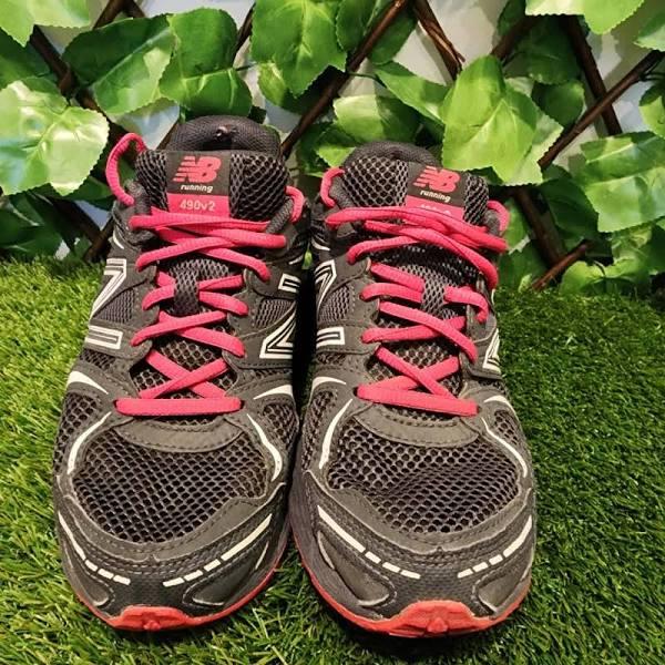 New Balance Women's Size 7 Grey / Pink / White Running Shoes