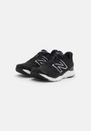New Balance Women's WSOLVV4 Black/White - Size 8