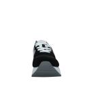 New Balance Women Sneakers - Black / 41