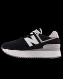 New Balance Women Sneakers - Black / 41