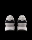 New Balance Women Sneakers - Black / 41