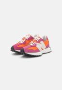 New Balance Womens 327 Fashion Trainers - Scorpio / Cayenne UK 3