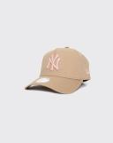 New Era New York Yankees 9Forty A-Frame Cloth Strap Camel Pink