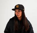New Era New York Yankees League Essentials 9Fifty Adjustable Snapback - Black S/M