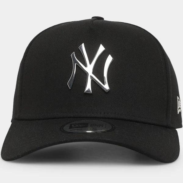 New Era New York Yankees 'Metal Badge' 9Forty K-frame Snapback Black/Silver