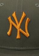 New Era New York Yankees MLB 9Fifty League Essential Baseball Cap - Green S/M