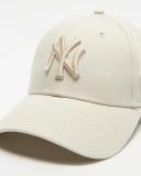New Era Womens 9Forty Clothstrap New York Yankees Stone Tonal