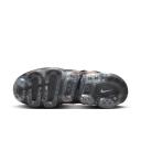 Nike Air VaporMax Plus Shoes - Size 4 - 001 Black/Bright Crimson
