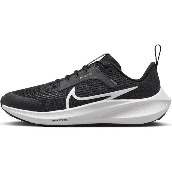 Nike Air Zoom Pegasus 40 Older Kids' Road Running Shoes - Black