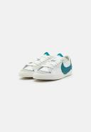Nike Blazer Low '77 Jumbo Women's Shoes - White