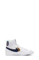Nike Blazer Mid '77 SE Older Kids' Shoe - White