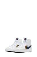 Nike Blazer Mid '77 SE Older Kids' Shoe - White