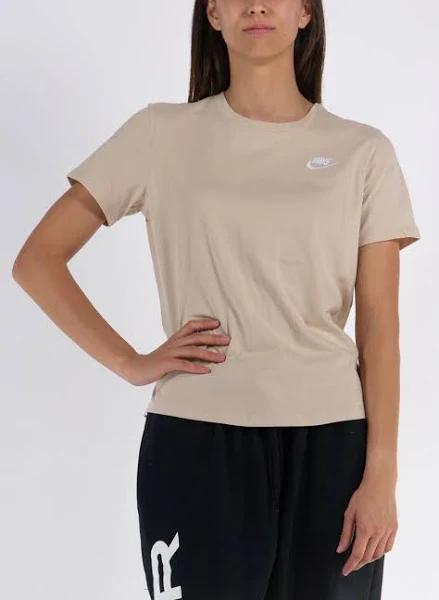 Nike Club Sportswear T-Shirt - Brown