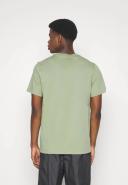 Nike Club T-Shirt in Green