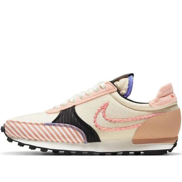 Nike Daybreak Type Crimson Tint (Women's)
