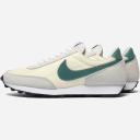 Nike Daybreak Type Oreo (Women's)