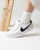 Nike Daybreak White Summit White Black (Women's)