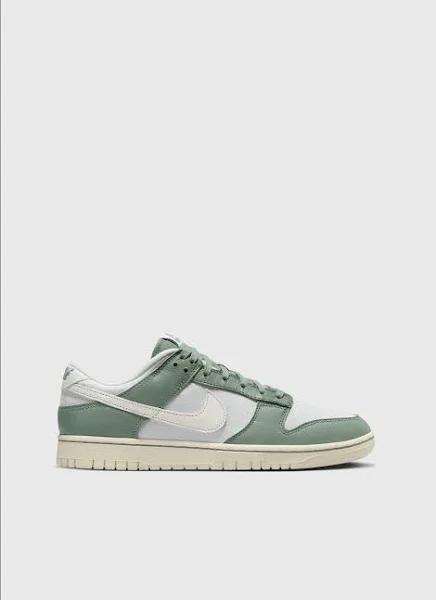 Nike | Dunk Low Retro Premium 'Mica Green' Sneakers Mica green/sail-photon Dust / 10