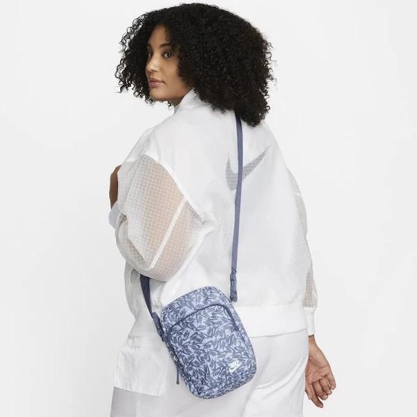 Nike Heritage FD5595491 For Everyday Women Handbags Blue