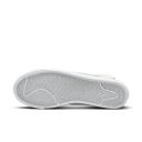 Nike - Mens Blazer Mid 77' Sneakers in White & Orange