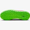 Nike Mercurial Vapor 15 Club Turf Cleats in Pink - Size 6