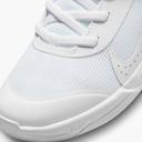 Nike Omni Multi-Court Younger Kids' Shoes - White