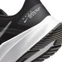 Nike Running Quest 4 Sneakers in Black