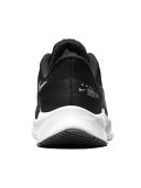 Nike Running Quest 4 Sneakers in Black