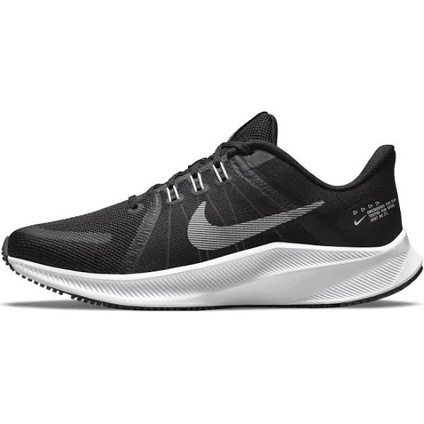 Nike Running Quest 4 Sneakers in Black