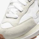 Nike SACAI Vaporwaffle Sail Gum