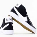 Nike SB Zoom Blazer Mid Premium Plus - Black - 42.5