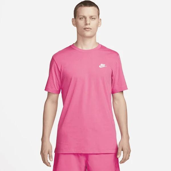 Nike - Sportswear Club T-Shirt in Pinksicle