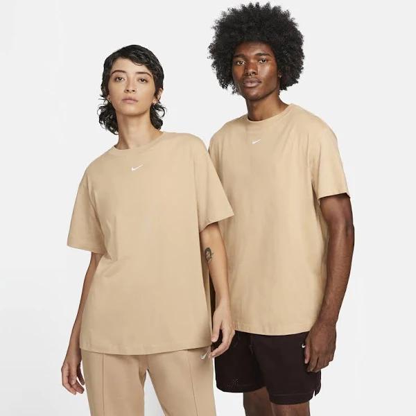 Nike - Sportswear Essential Boyfriend T-Shirt in Hemp