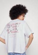 Nike - Sportswear OC 3 Short Sleeve T-Shirt in White