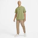 Nike - Sportswear Premium Essentials T-Shirt in Green
