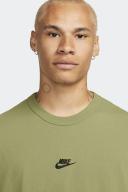 Nike - Sportswear Premium Essentials T-Shirt in Green