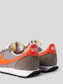 Nike Waffle Trainer 2 Moon Fossil Team Orange